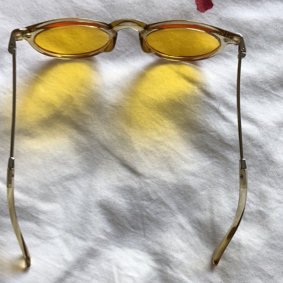 Yellow frame glasses - Picture 3 of 4